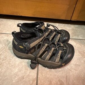 Keen Black and Tan Sandals Toddler 12